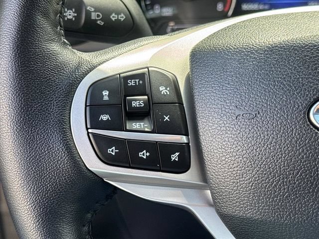 Used 2022 Ford Explorer XLT w/ Equipment Group 202A AWD/4WD image 20
