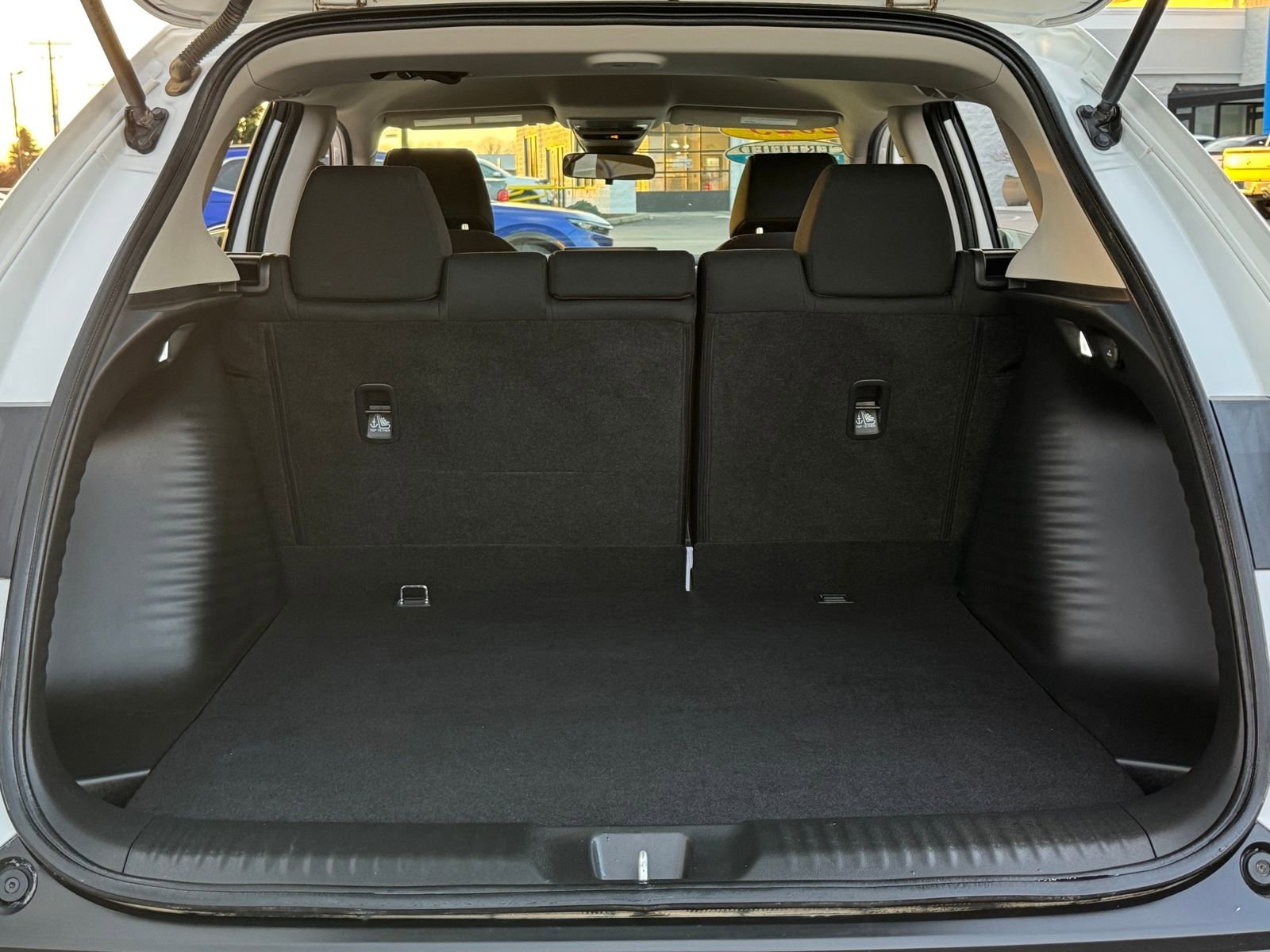 Used 2023 Honda HR-V LX image 25