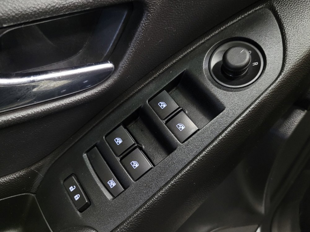 Used 2019 Chevrolet Trax LS w/ Tint and Cruise Package AWD/4WD image 27