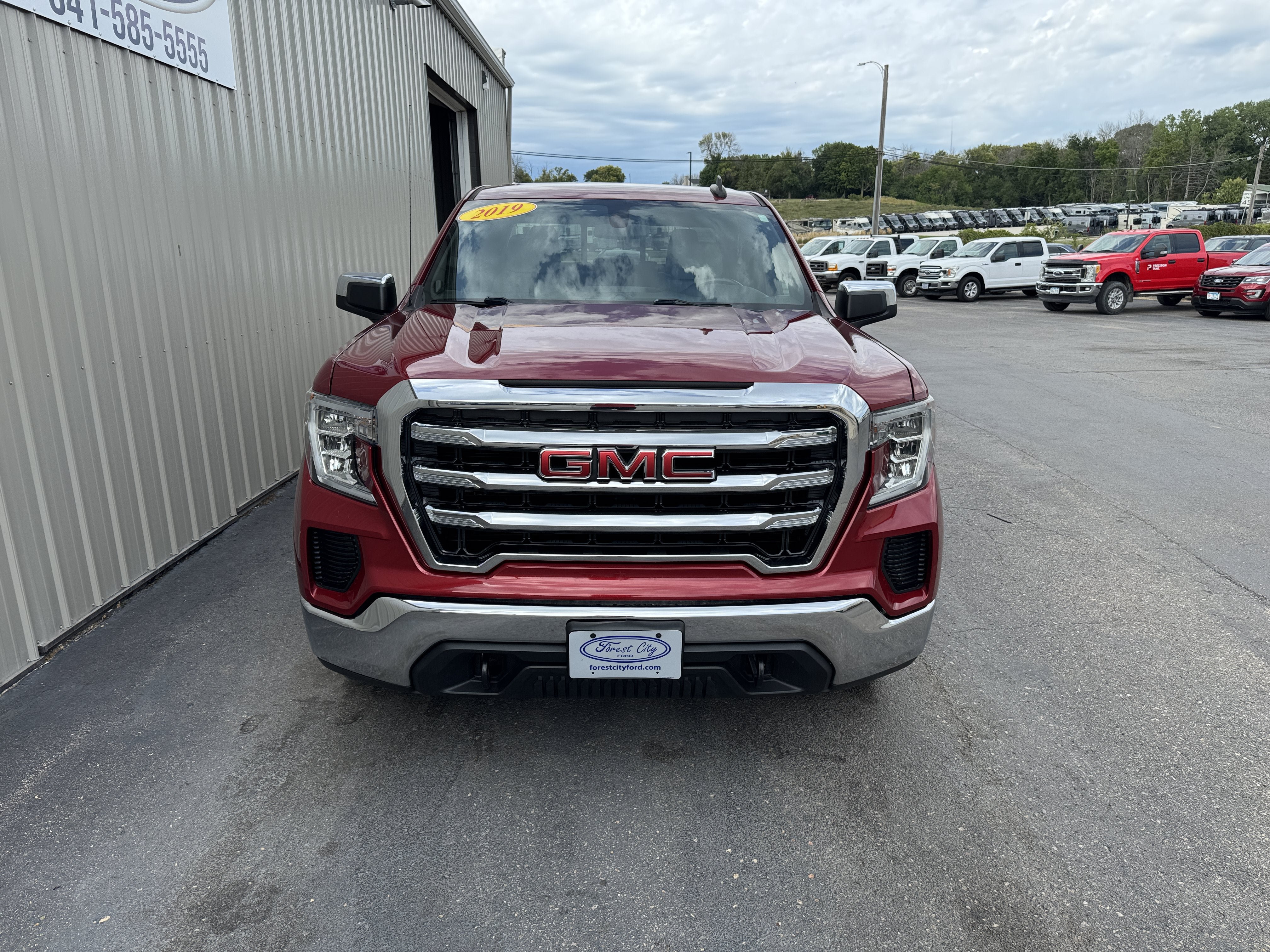 Used 2019 GMC Sierra 1500 SLE w/ SLE Value Package AWD/4WD image 3