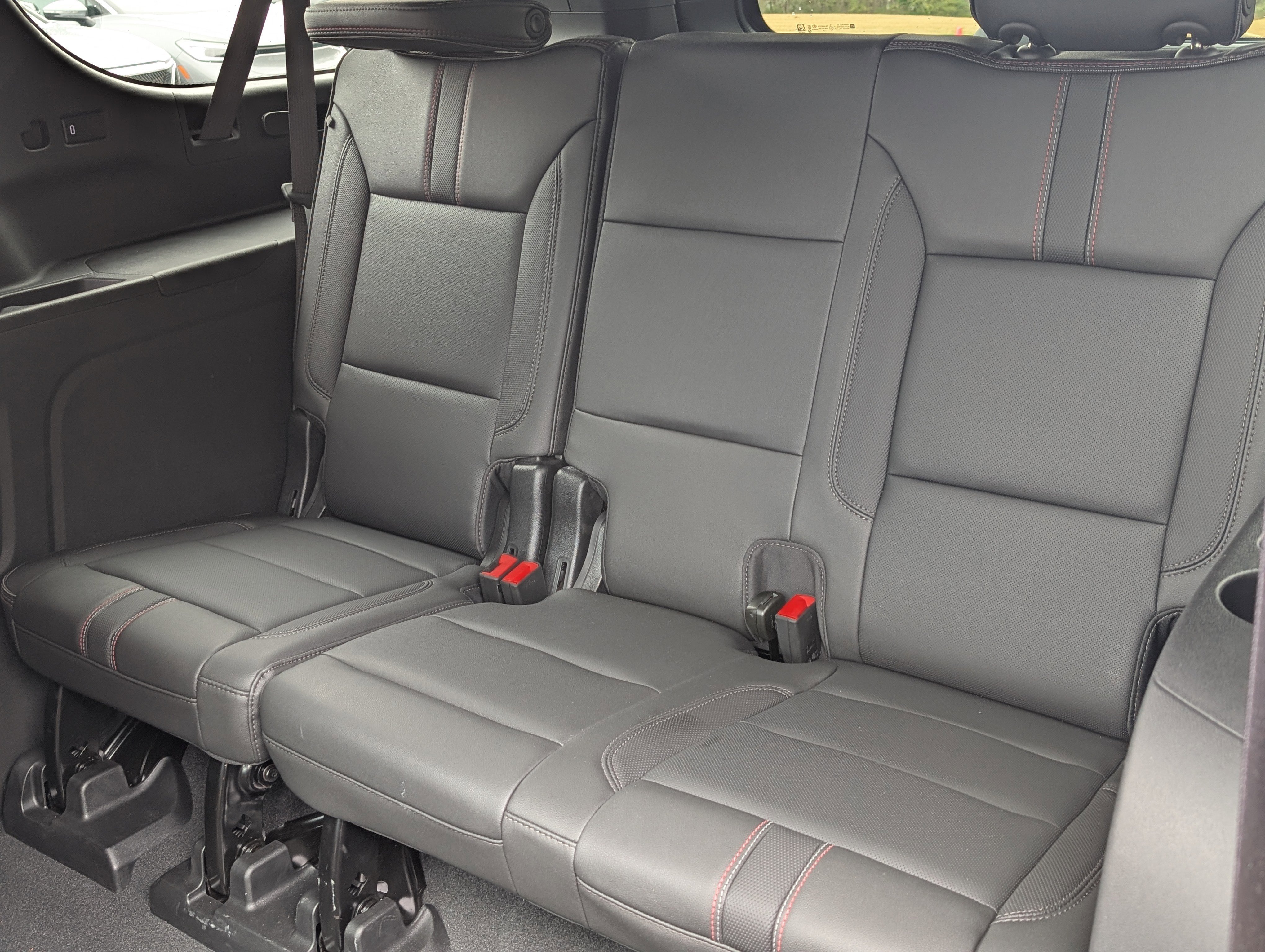 Used 2024 Chevrolet Suburban RST w/ Sport Performance Package image 19