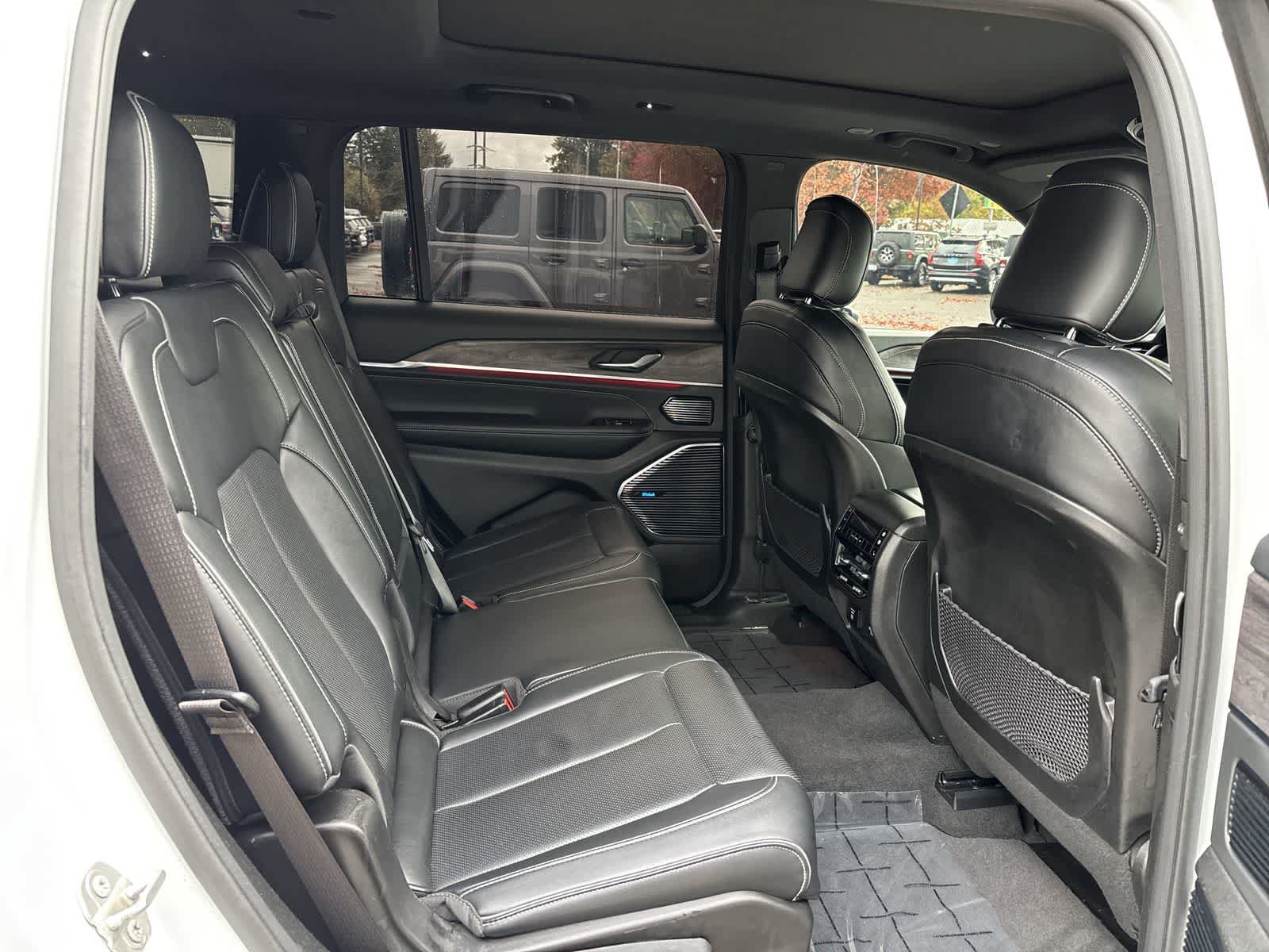 Certified 2021 Jeep Grand Cherokee L Overland w/ Quick Order Package 25N AWD/4WD image 8