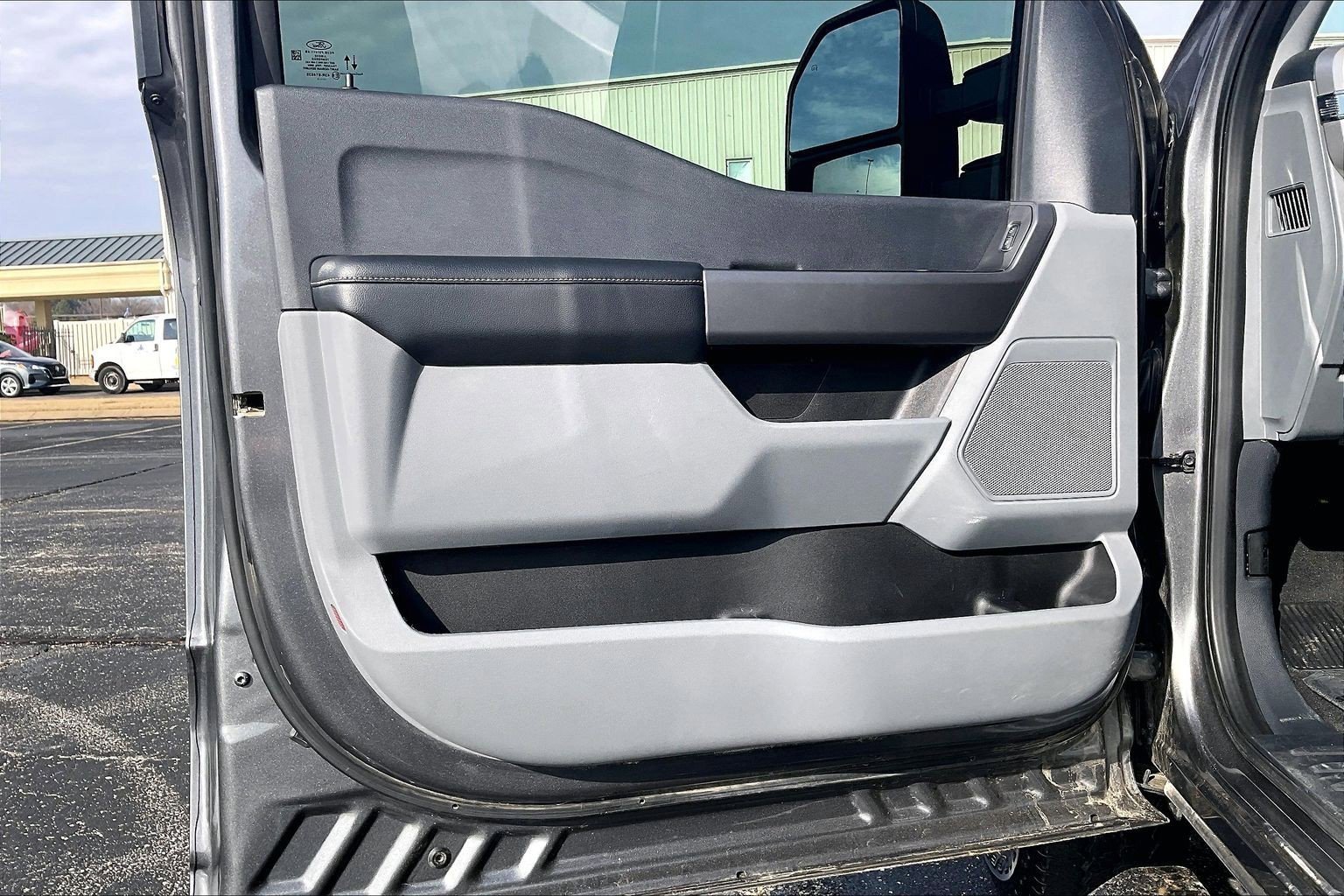 Used 2025 Ford F250 XLT w/ FX4 Off-Road Package image 17