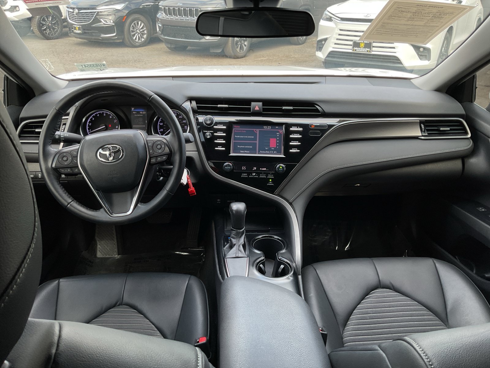 Used 2019 Toyota Camry SE FWD image 17