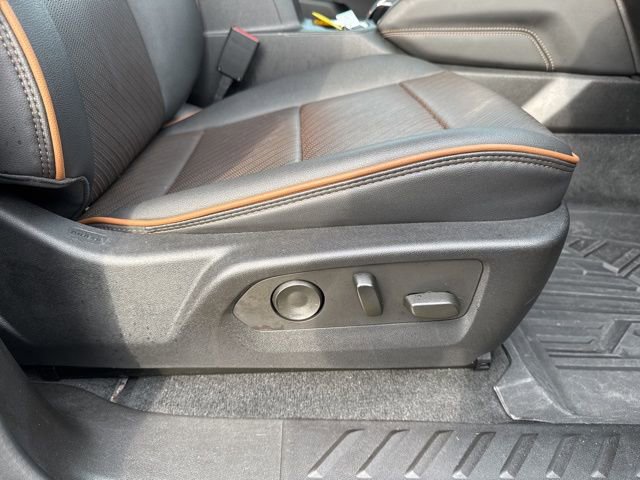 Used 2023 GMC Canyon AT4 w/ AT4 Premium Package image 30