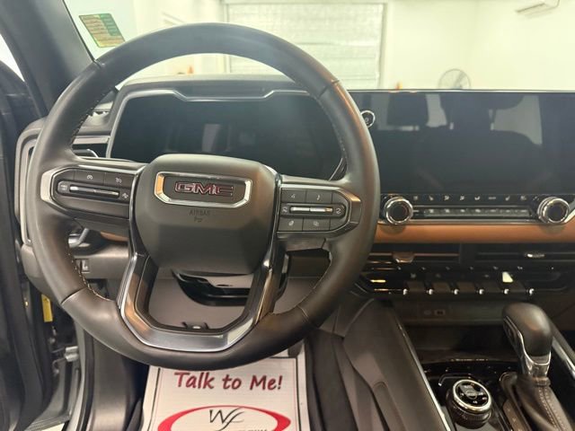 Used 2024 GMC Canyon AT4 w/ AT4 Premium Package image 16