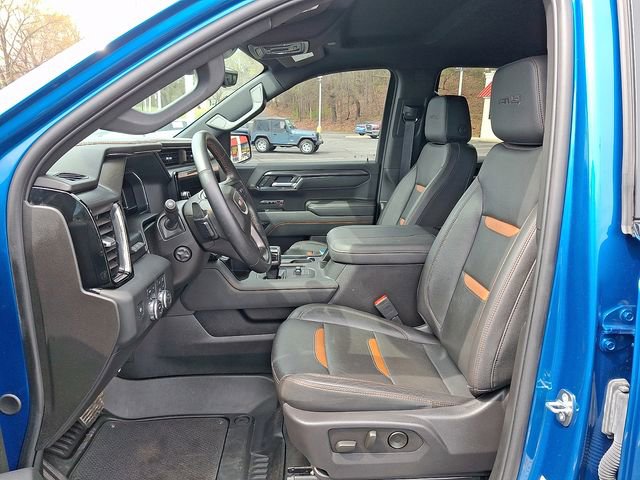 Used 2024 GMC Sierra 1500 AT4 w/ Technology Package image 10
