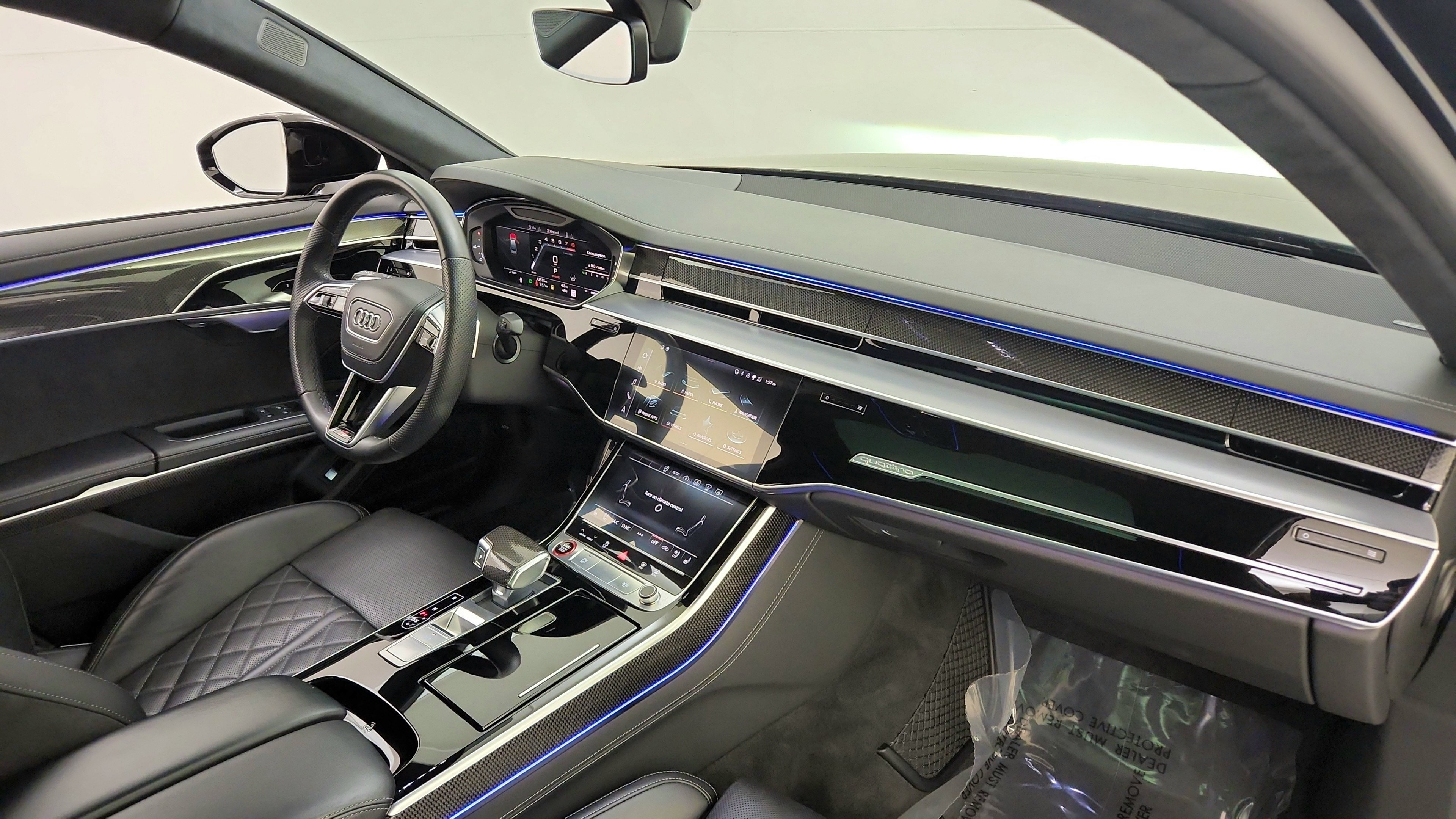 Used 2022 Audi S8 w/ S8 Comfort Plus Package AWD/4WD image 33