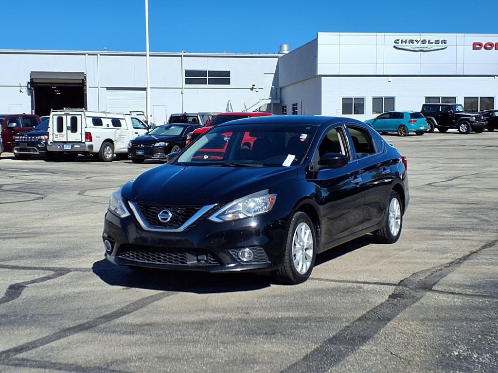 Used 2018 Nissan Sentra SV FWD image 2