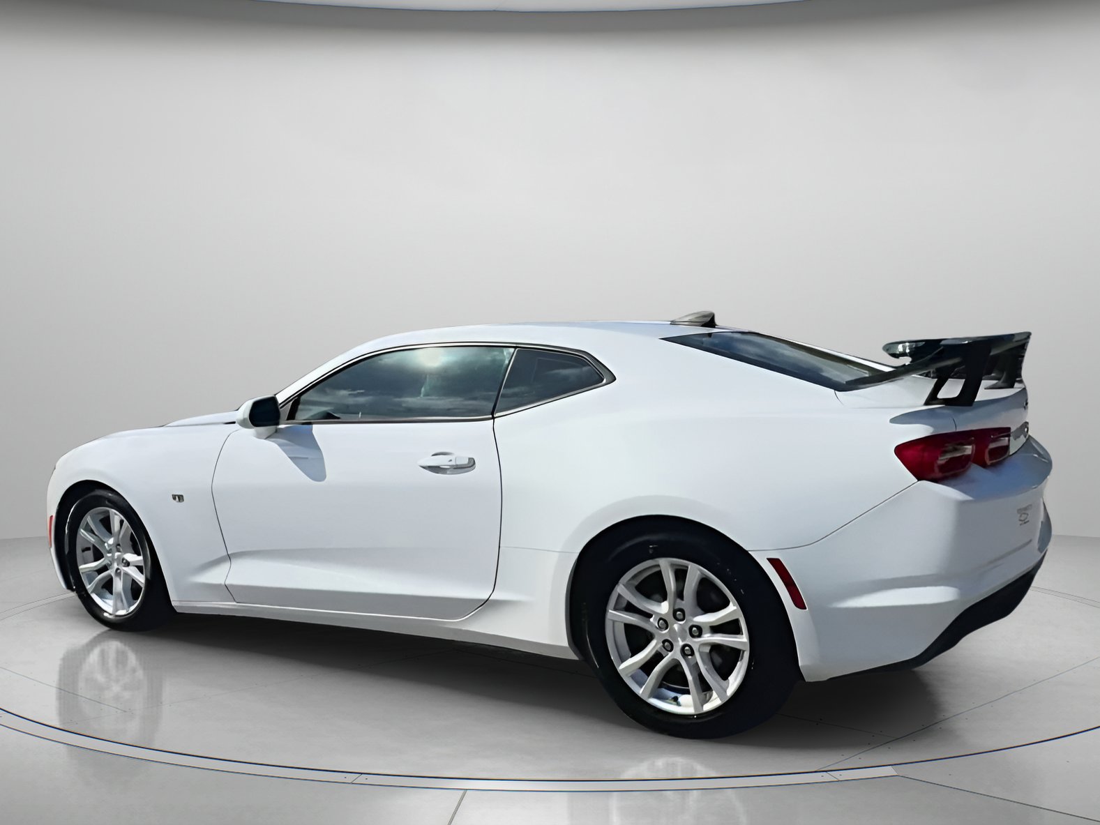 Used 2020 Chevrolet Camaro LS image 20