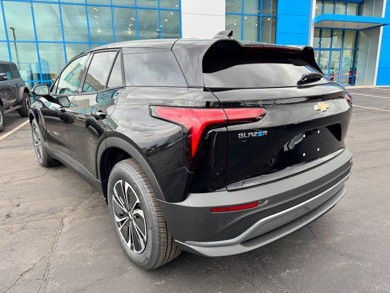 New 2026 Chevrolet Blazer EV LT image 28