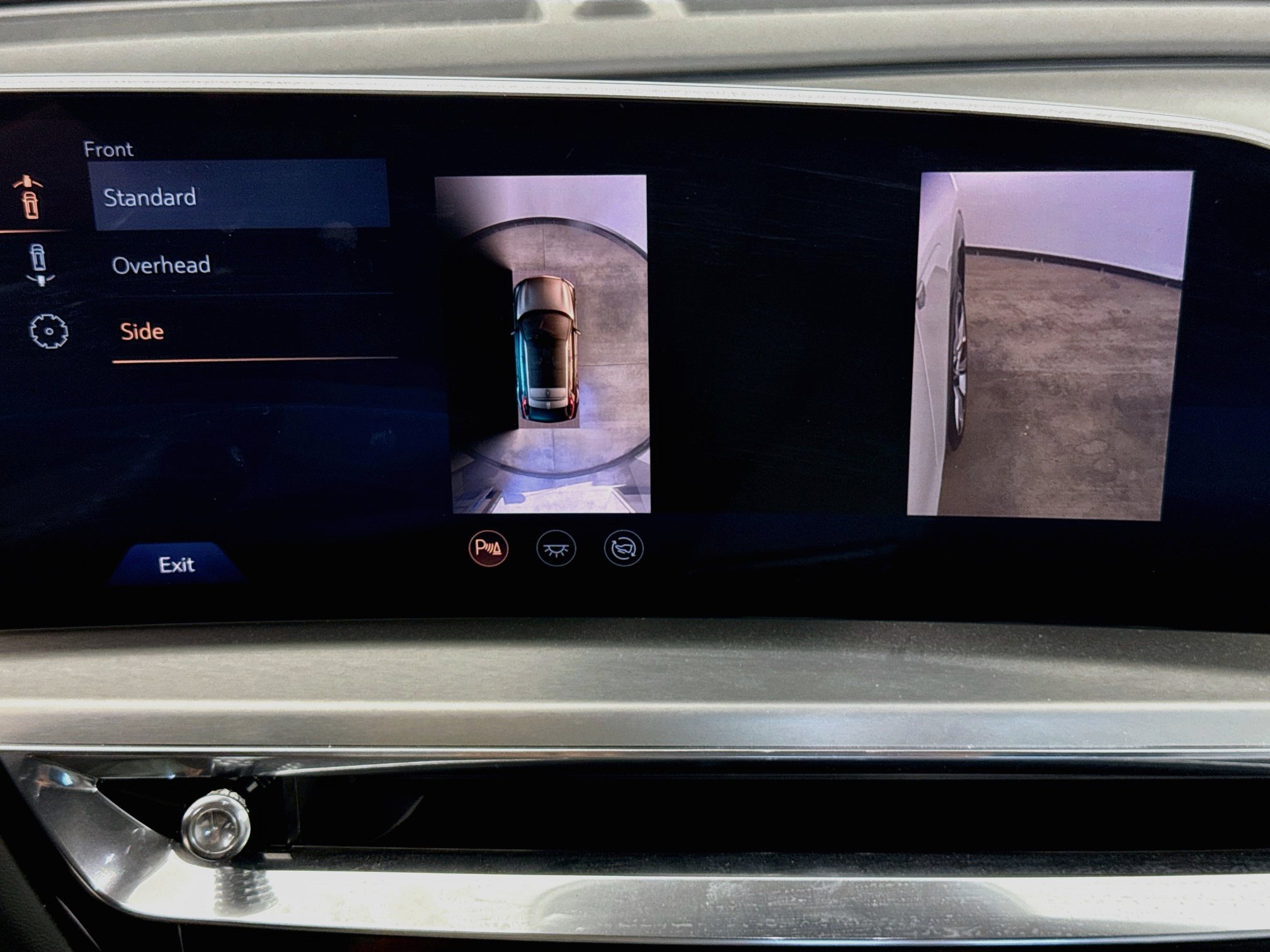 Used 2024 Cadillac Lyriq Luxury RWD image 16