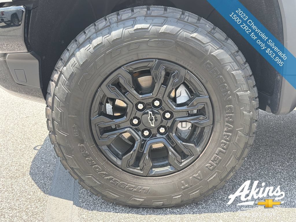 Used 2023 Chevrolet Silverado 1500 ZR2 w/ Technology Package AWD/4WD image 12