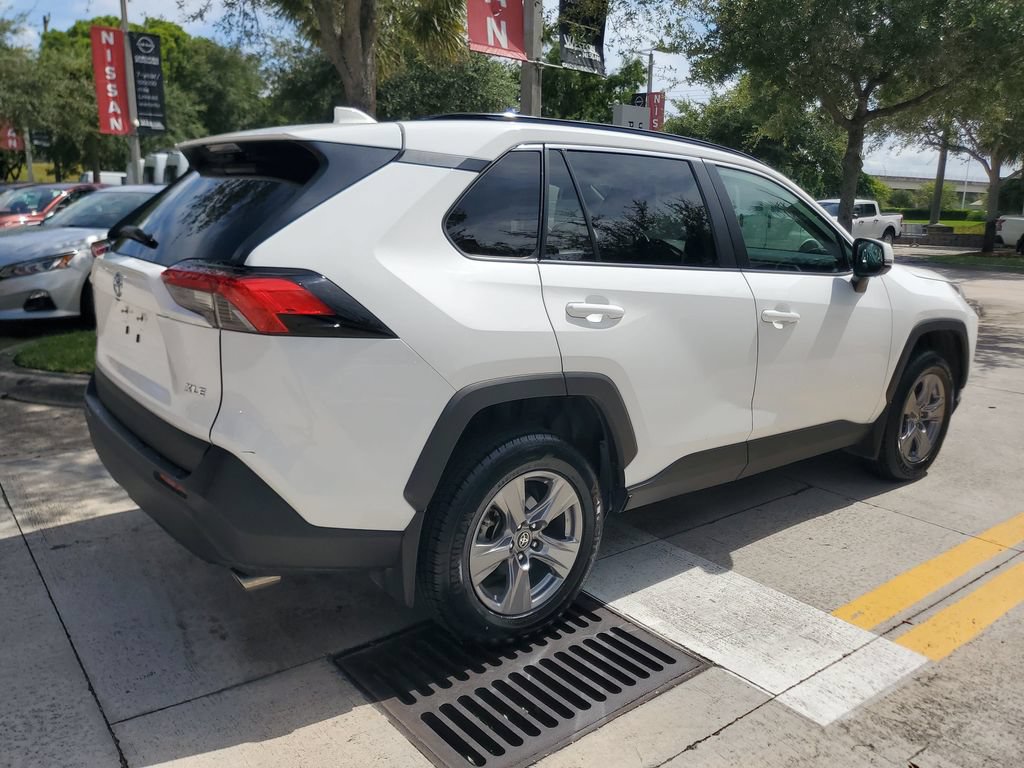 Used 2025 Toyota RAV4 XLE FWD image 6