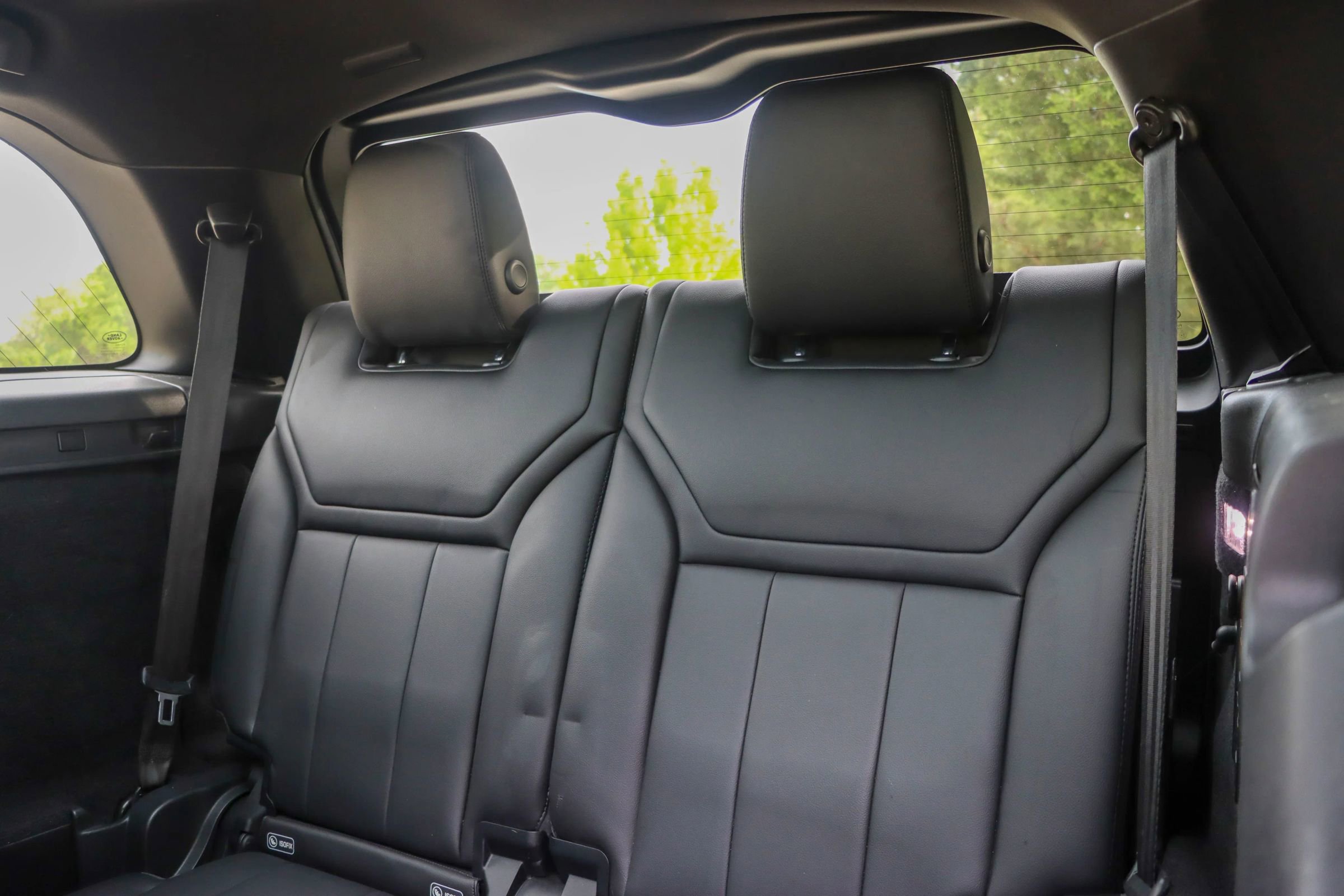 Used 2017 Land Rover Discovery HSE AWD/4WD image 19