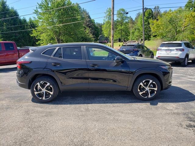 Used 2025 Chevrolet Trax RS w/ Driver Confidence Package FWD image 8