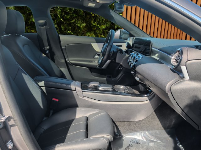 Used 2023 Mercedes-Benz CLA 250 4MATIC w/ Premium Package image 10