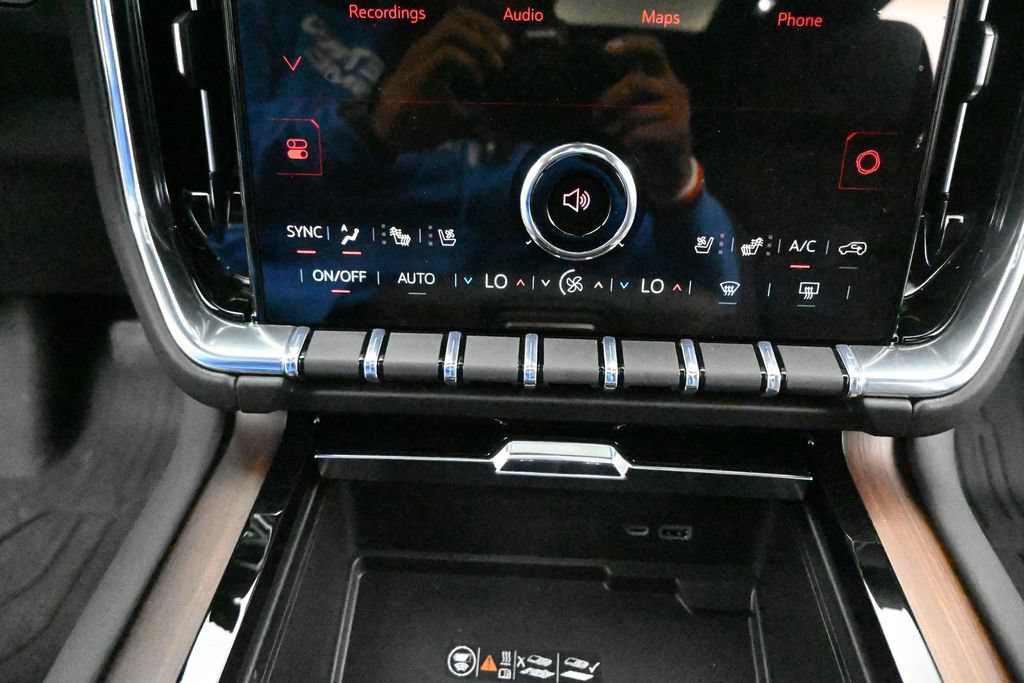 New 2026 GMC Yukon XL Denali w/ Denali Reserve Package AWD/4WD image 15