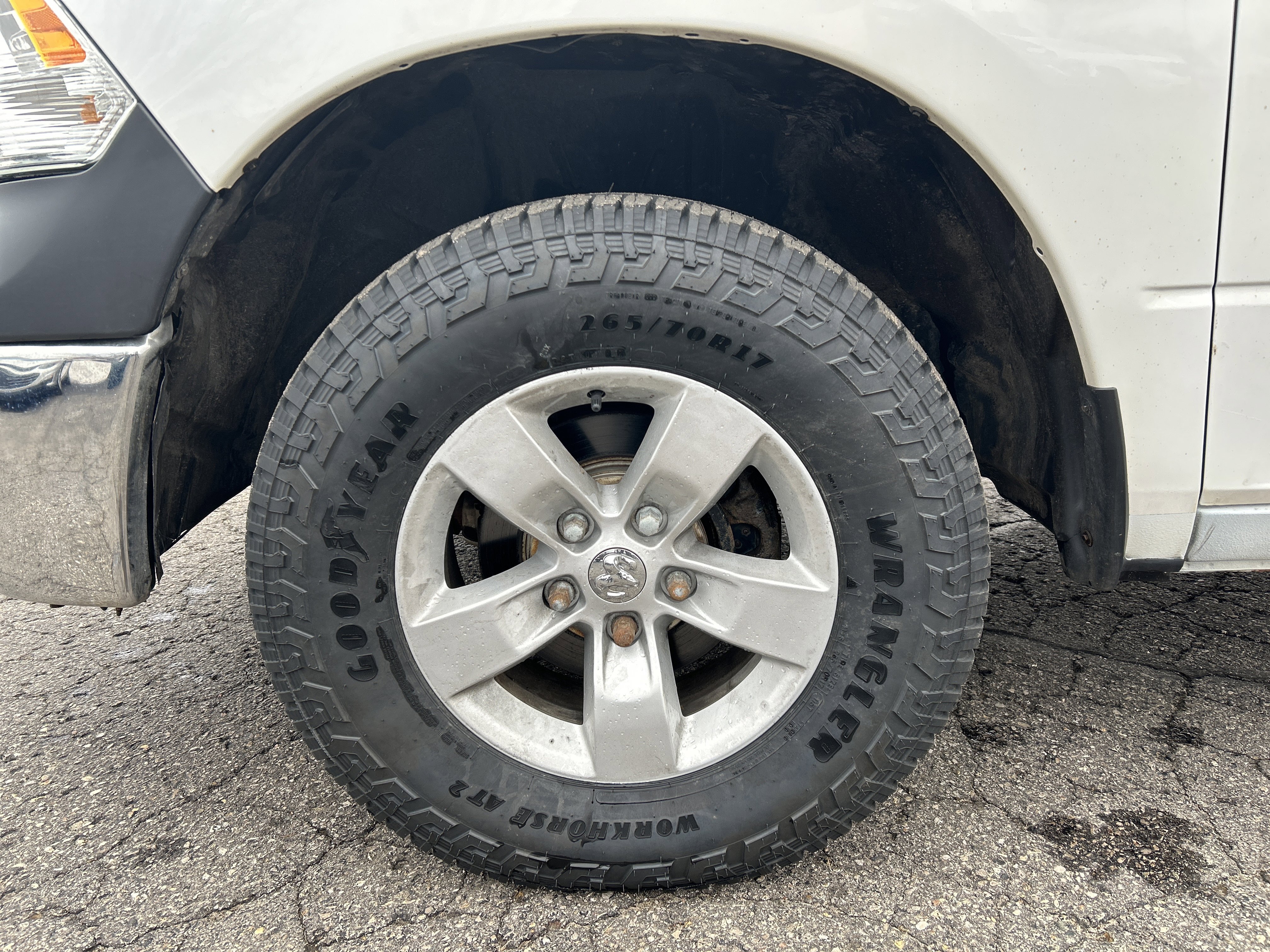 Used 2018 RAM 1500 ST w/ SXT Appearance Group AWD/4WD image 29