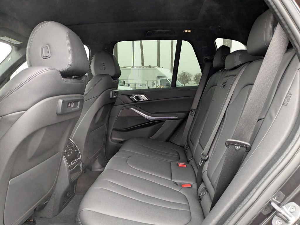 Used 2022 BMW X5 sDrive40i w/ Premium Package image 15