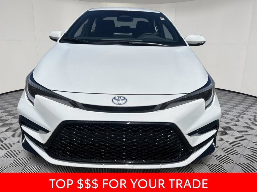 Used 2026 Toyota Corolla SE FWD image 2