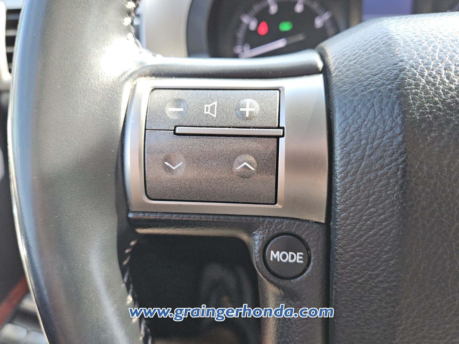 Used 2015 Lexus GX 460 w/ Premium Package AWD/4WD image 19