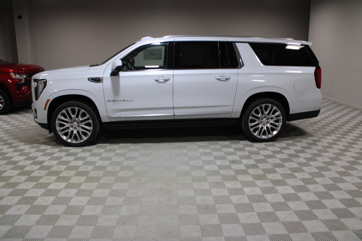 New 2026 GMC Yukon XL Denali w/ Denali Reserve Package AWD/4WD image 9