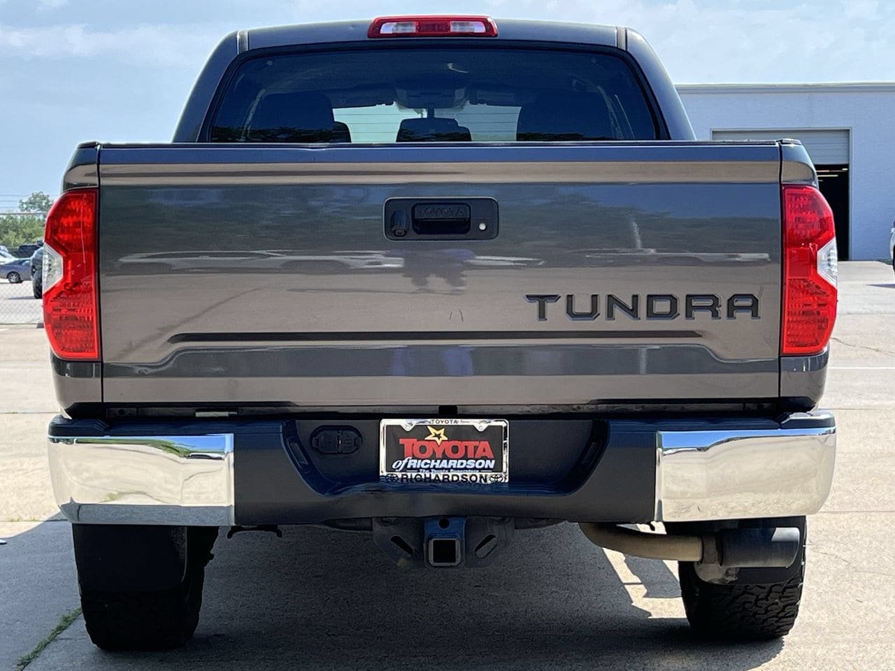 Used 2017 Toyota Tundra SR5 w/ SR5 Upgrade Package RWD image 5