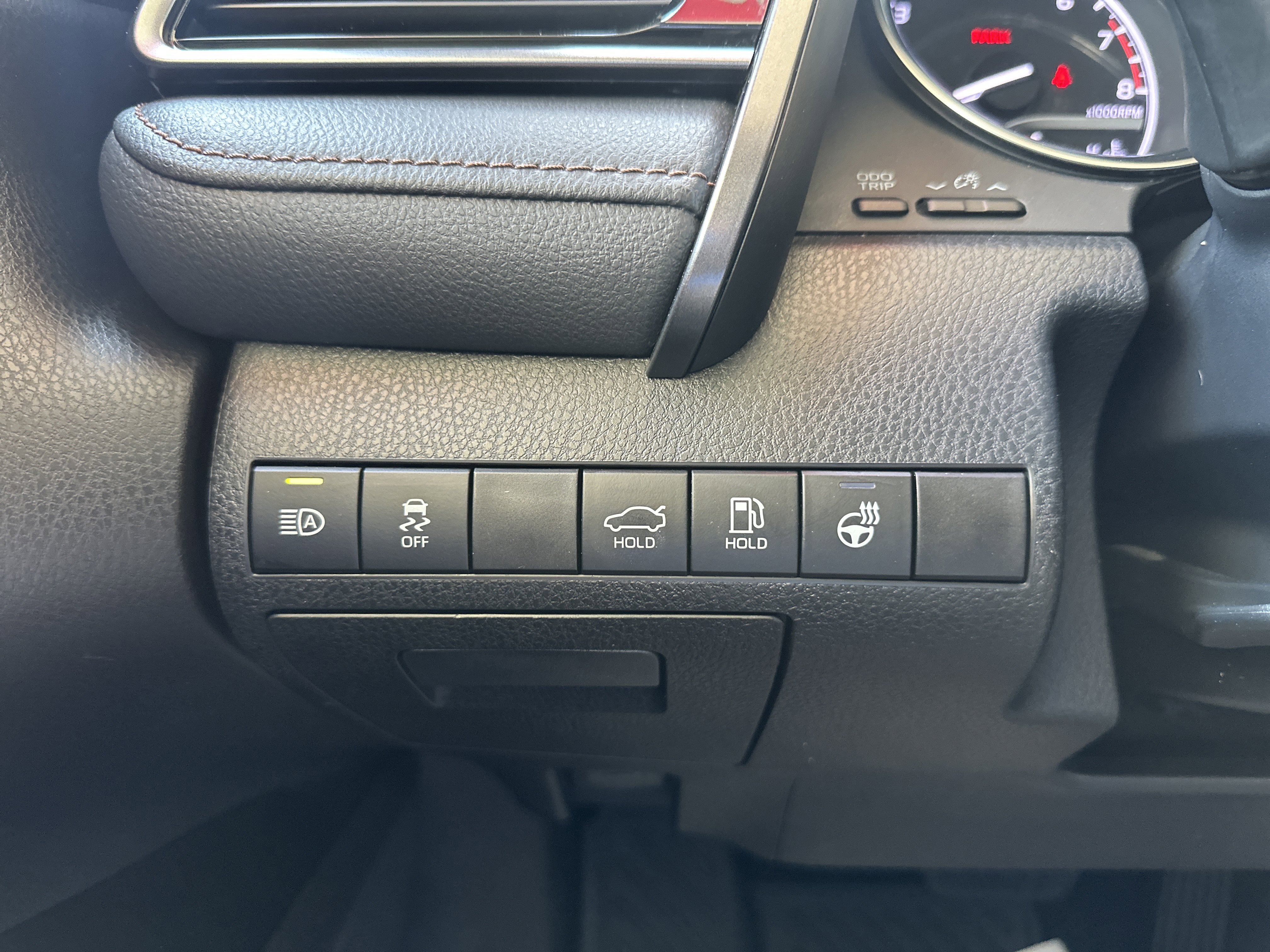 Certified 2020 Toyota Camry XLE w/ Navigation Package AWD/4WD image 23