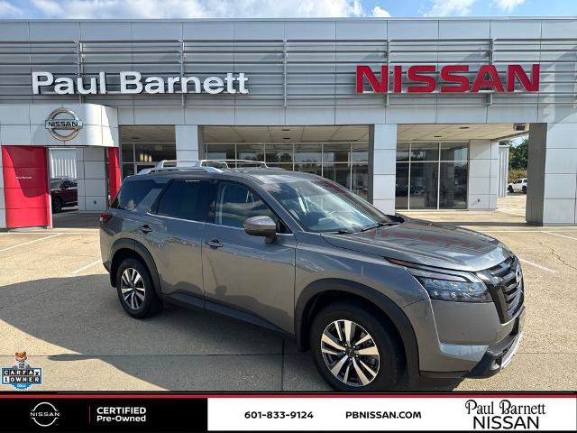 Certified 2025 Nissan Pathfinder SL w/ Black Appearance Package FWD image 5