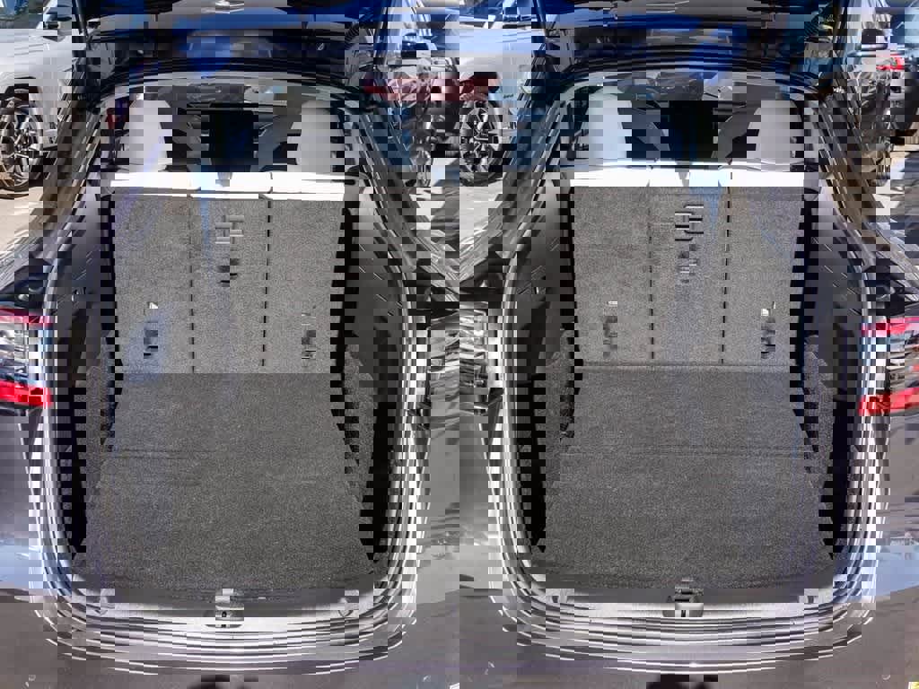 Used 2022 Tesla Model Y Performance image 26