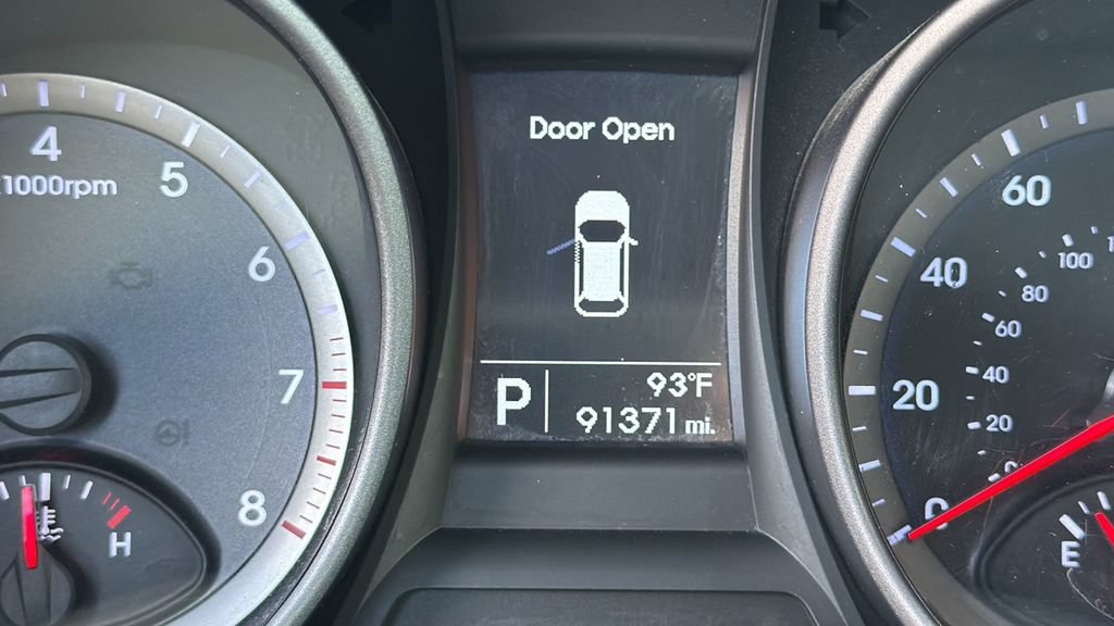 Used 2015 Hyundai Santa Fe Sport AWD/4WD image 18