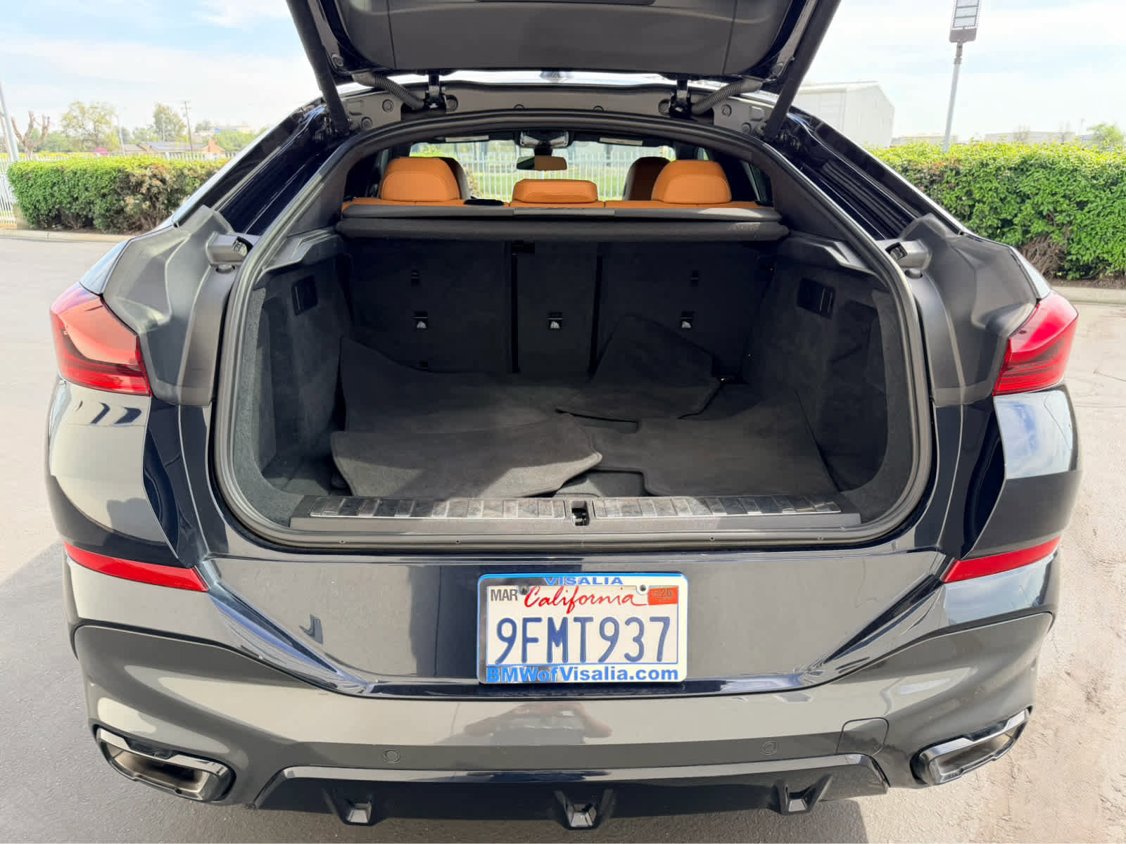 Used 2023 BMW X6 xDrive40i w/ M Sport Package image 5