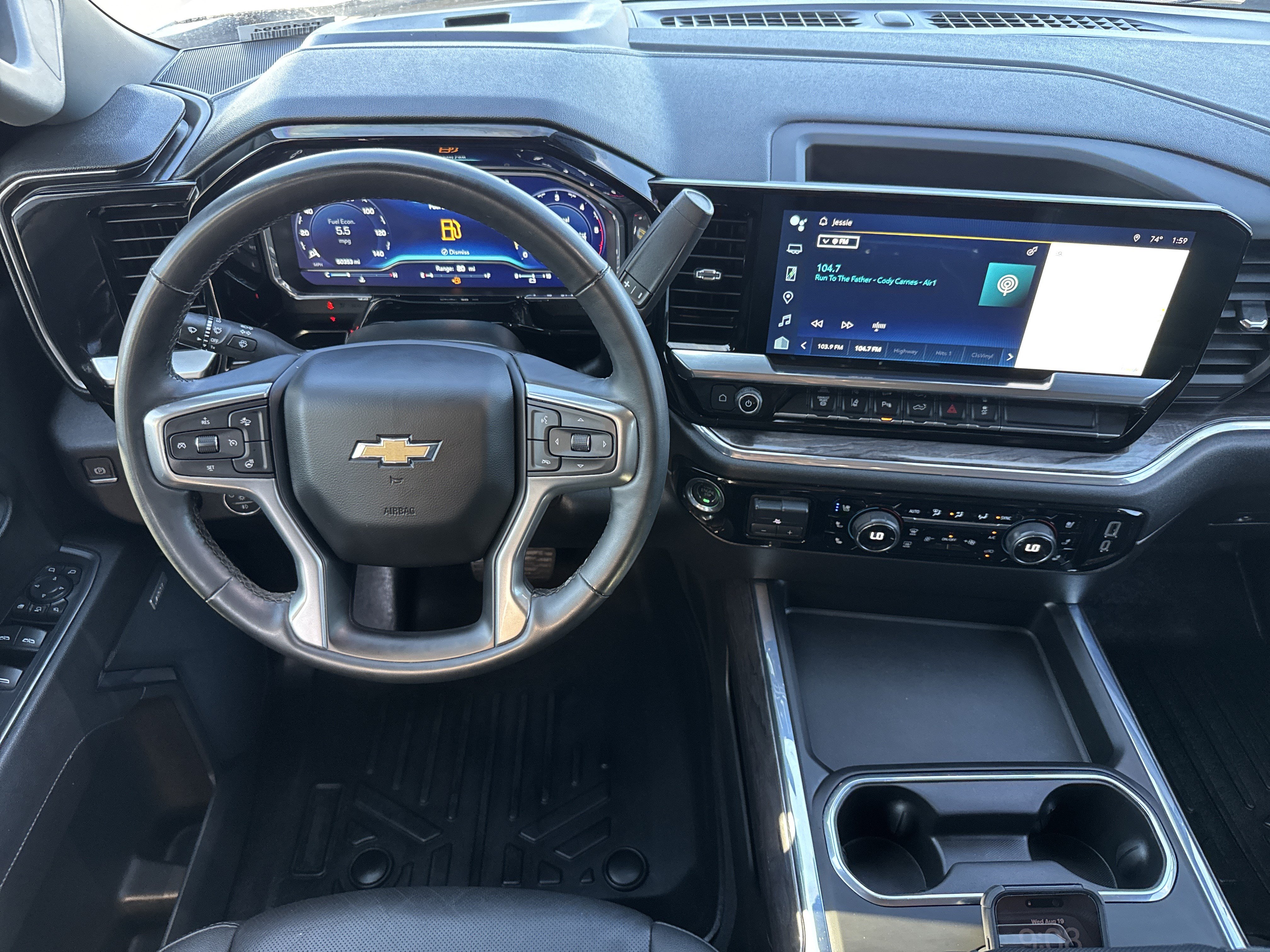 Used 2024 Chevrolet Silverado 2500 LTZ AWD/4WD image 18