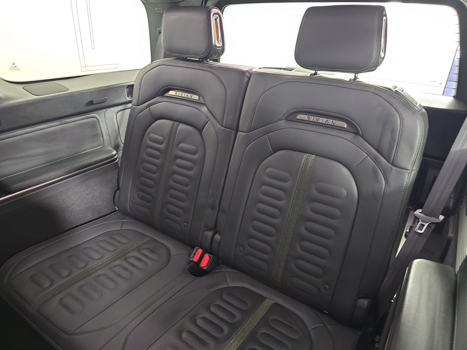 Used 2023 Rivian R1S Launch Edition AWD/4WD image 22