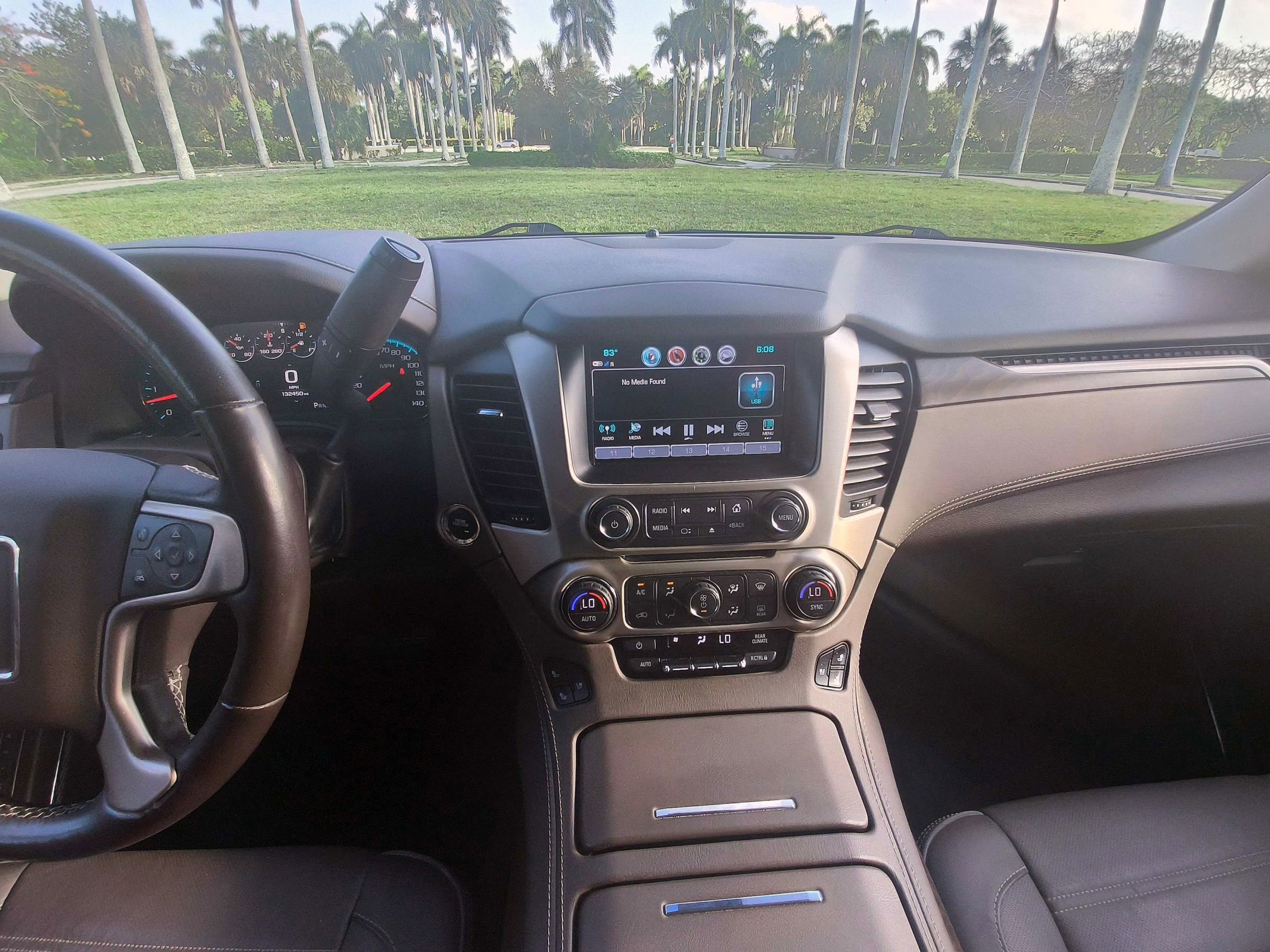 Used 2018 GMC Yukon Denali w/ Enhanced Security Package AWD/4WD image 9