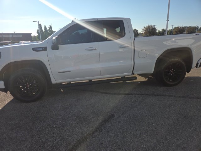 Used 2022 GMC Sierra 1500 Elevation w/ X31 Off-Road Package AWD/4WD image 11