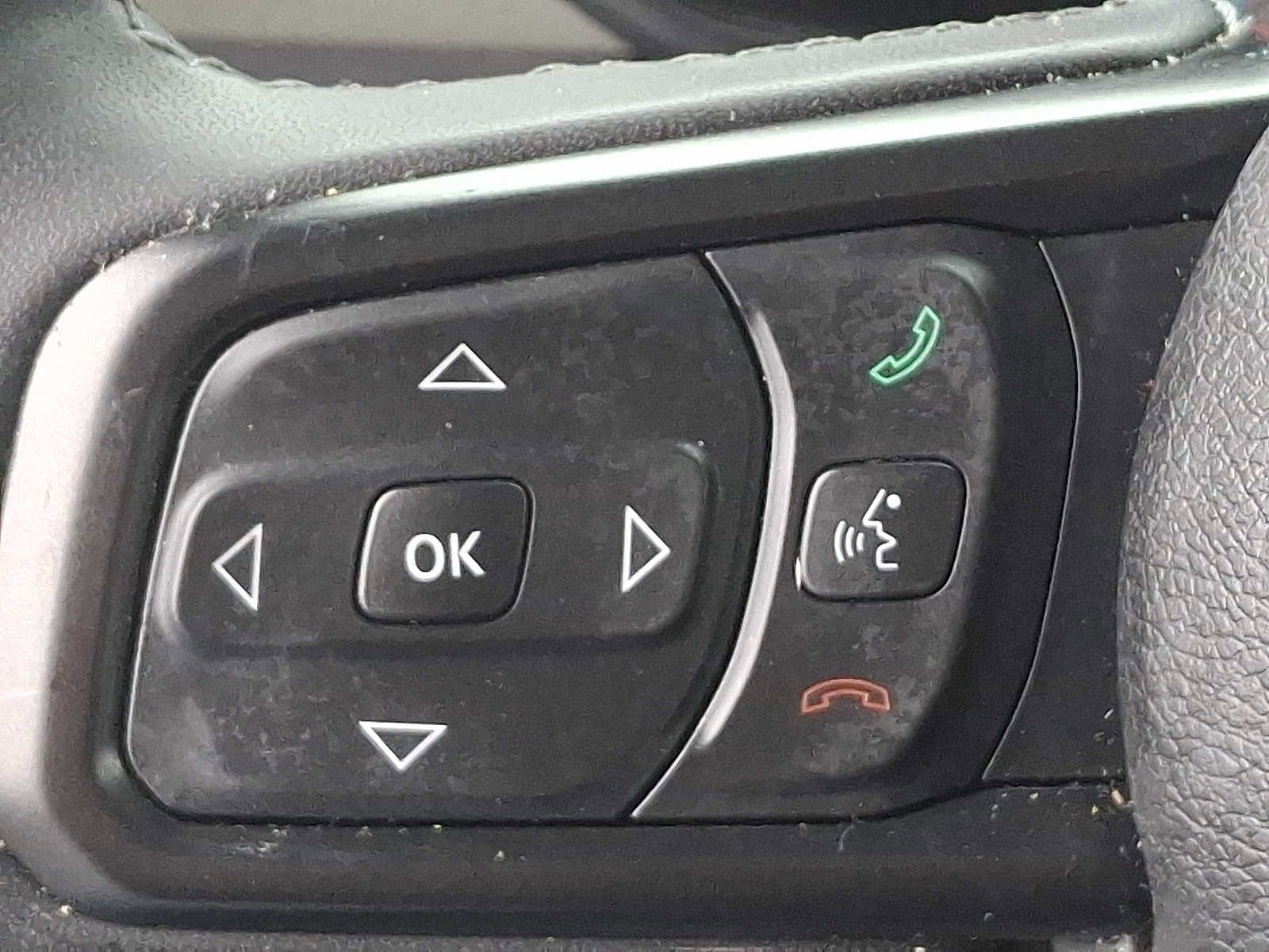 Used 2025 Jeep Gladiator Mojave AWD/4WD image 21