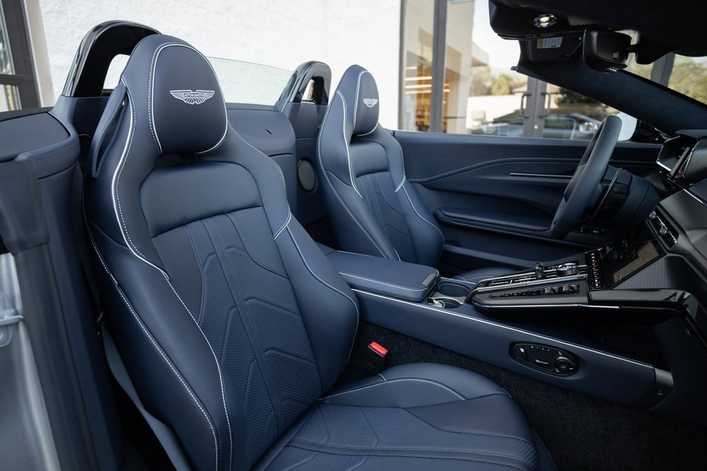 New 2026 Aston Martin V8 Vantage Volante image 21
