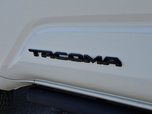 Used 2024 Toyota Tacoma TRD Off-Road w/ TRD Off Road Upgrade Package AWD/4WD image 31