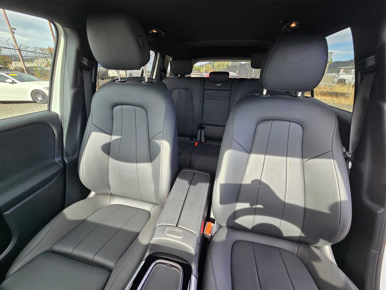 Used 2024 Mercedes-Benz EQB 250+ image 21