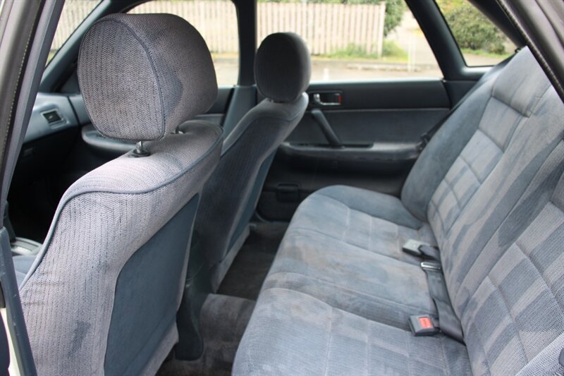 Used 1993 Subaru Legacy L FWD image 14