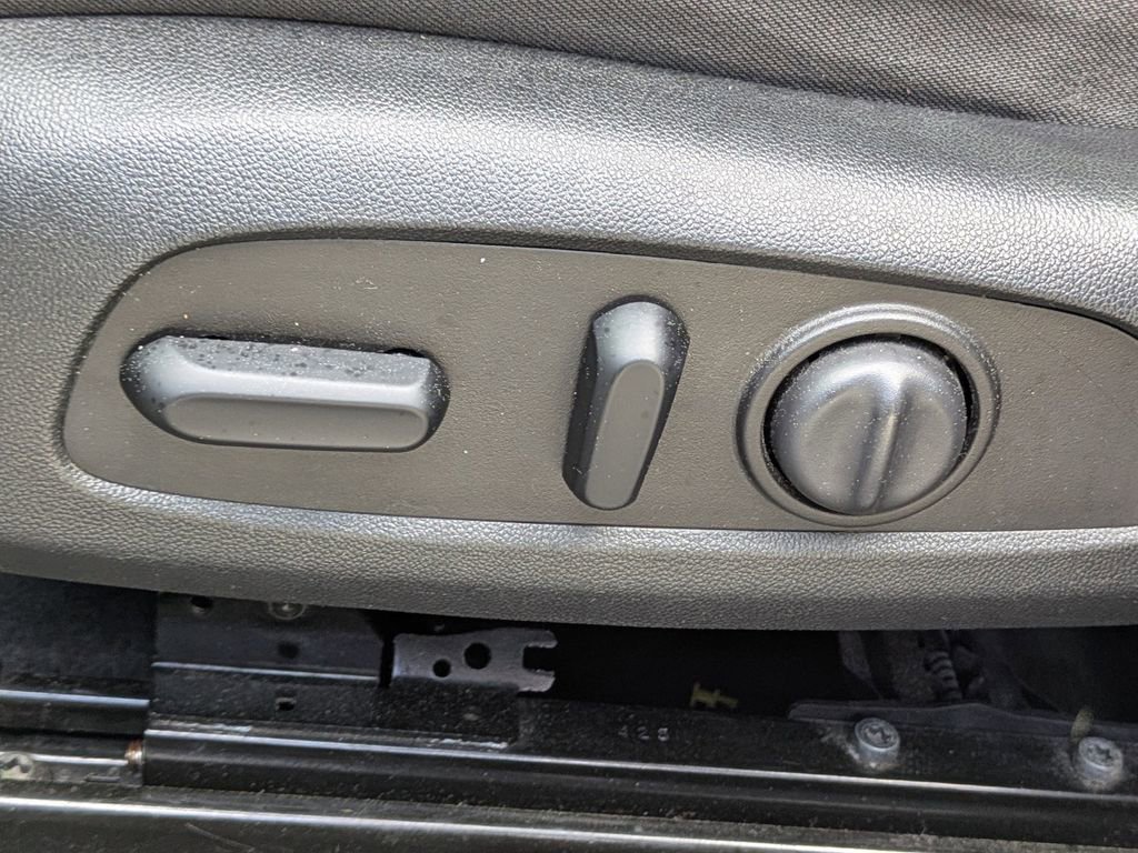 Used 2020 Chevrolet Malibu LT image 19