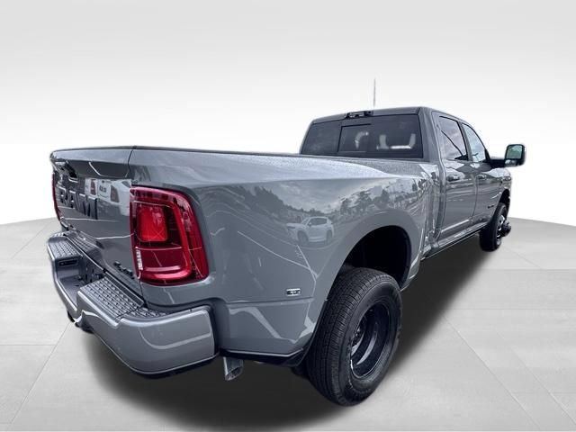 New 2026 RAM 3500 Laramie AWD/4WD image 6