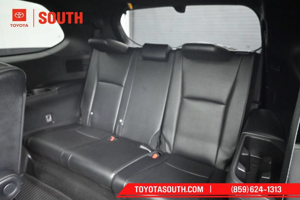 Used 2024 Toyota Grand Highlander AWD Hybrid image 31