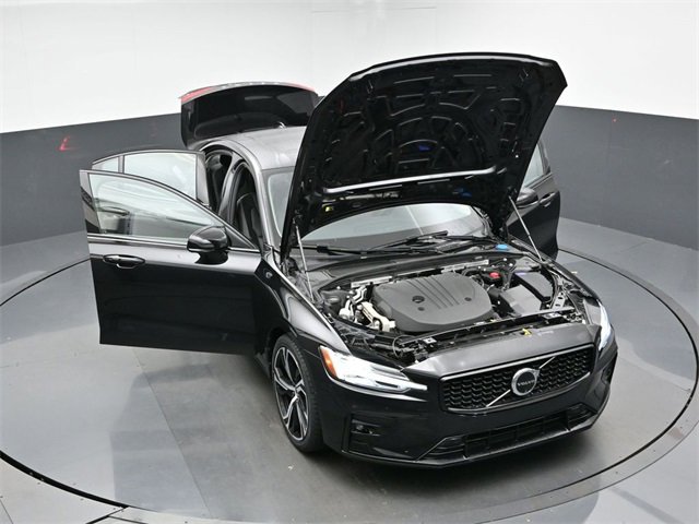 Used 2024 Volvo S60 B5 Plus image 47