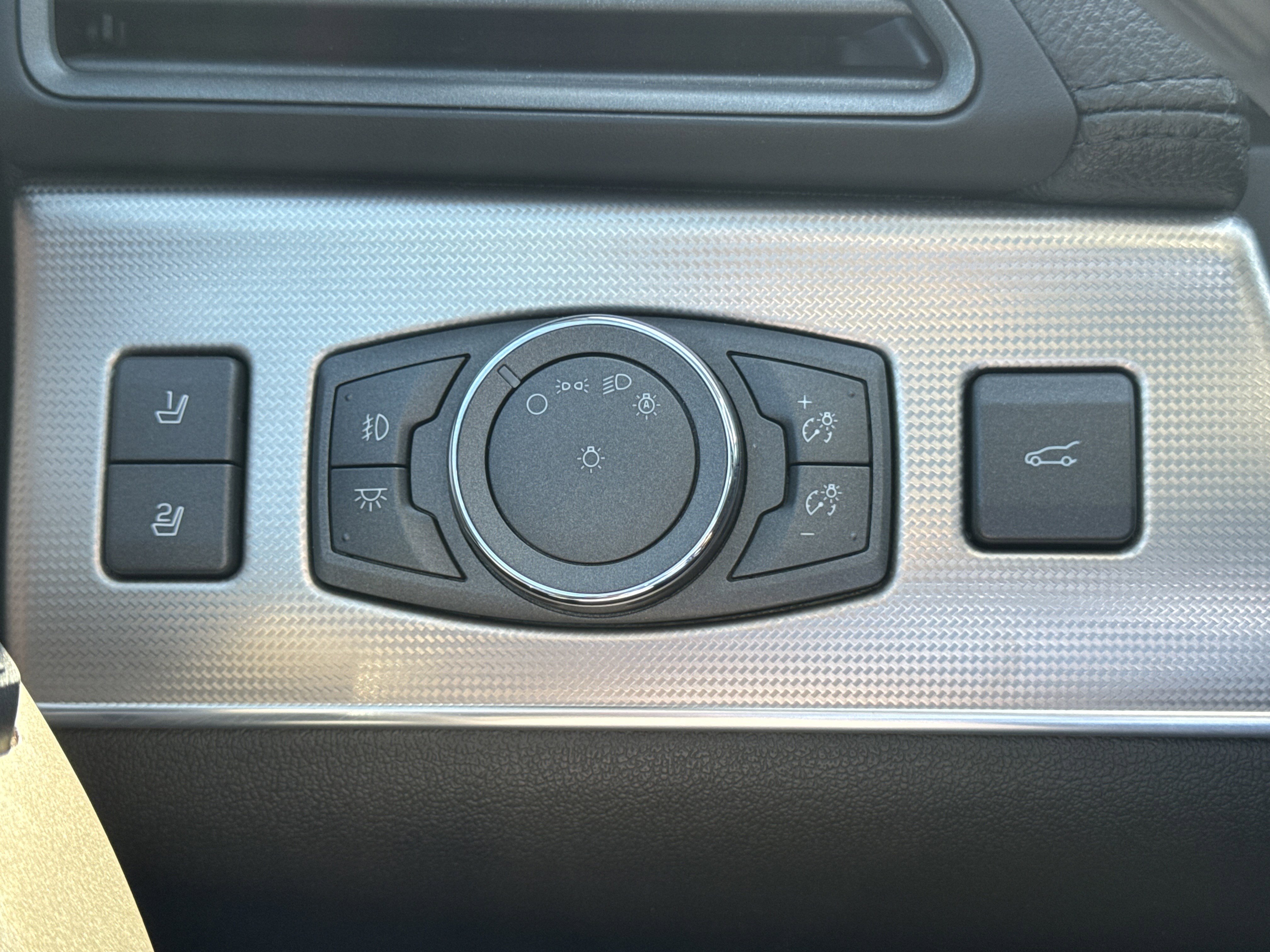 Used 2014 Lincoln MKX FWD w/ Equipment Group 101A image 20