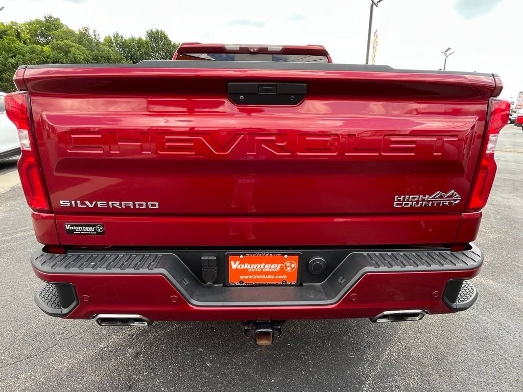 Used 2020 Chevrolet Silverado 1500 High Country w/ Technology Package AWD/4WD image 9