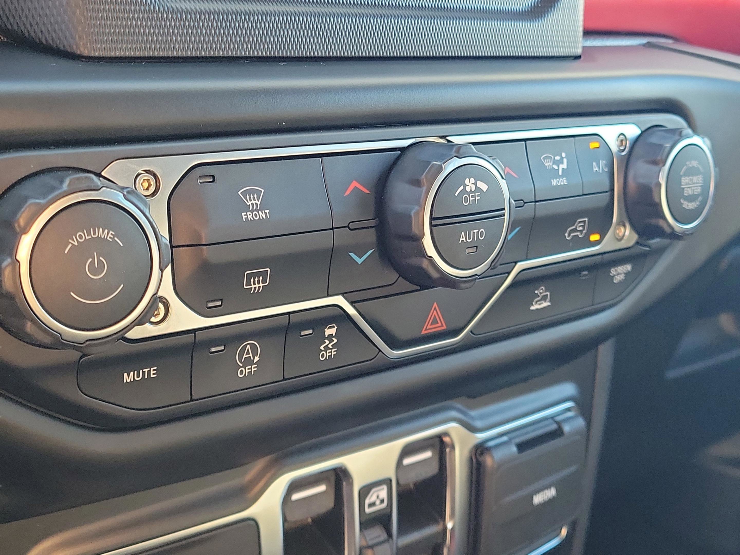 Used 2021 Jeep Wrangler Unlimited Rubicon w/ Xtreme Recon 35" Tire Package image 22