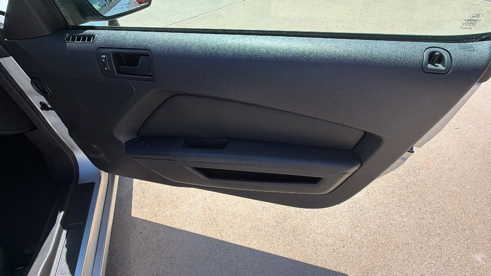 Used 2013 Ford Mustang Coupe RWD image 19